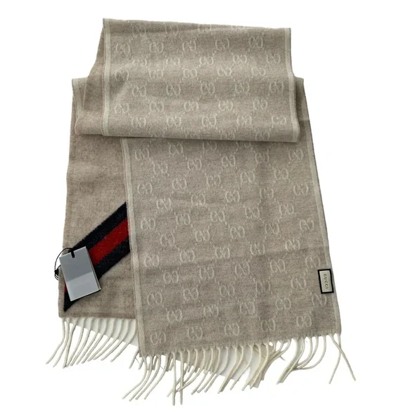 💝💝💝GUCCI AUTHENTIC NEW Wool  Monogram Web Scarf, beige/blue/red💝💝💝 - Picture 5 of 15